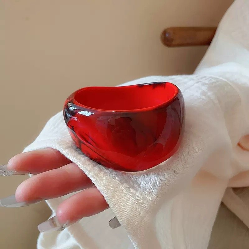 Irregular Halo Wide Bracelet