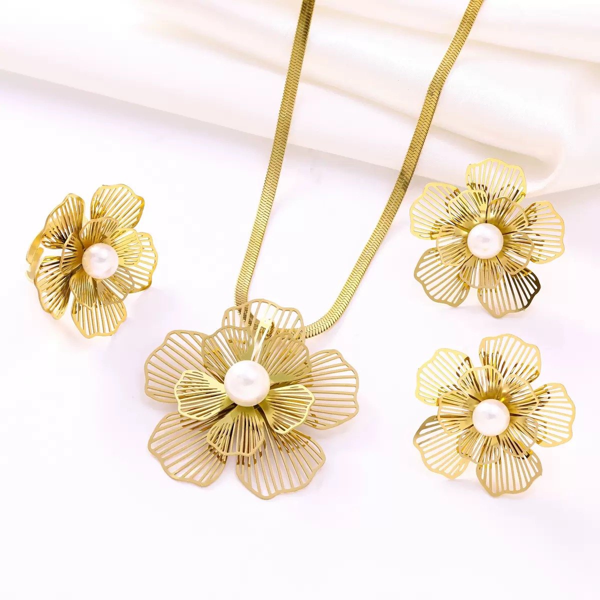 Flower Inlaid Stainless Steel Jewellery Set